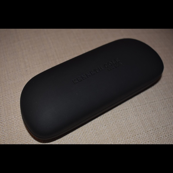 Kenneth Cole Glasses Case - Picture 3 of 4